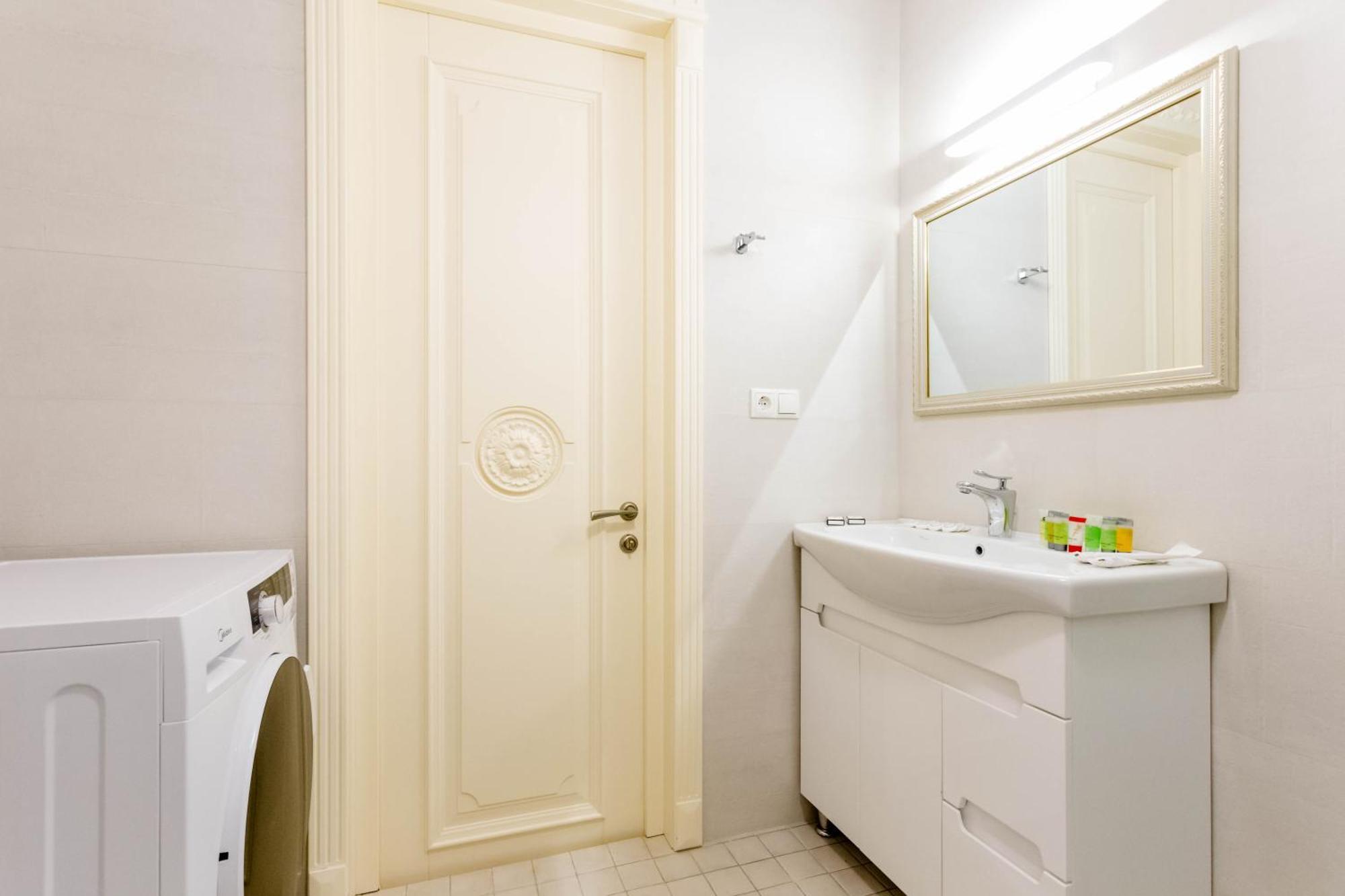 New!-Downtown Apartment Ll Tbilisi Zewnętrze zdjęcie